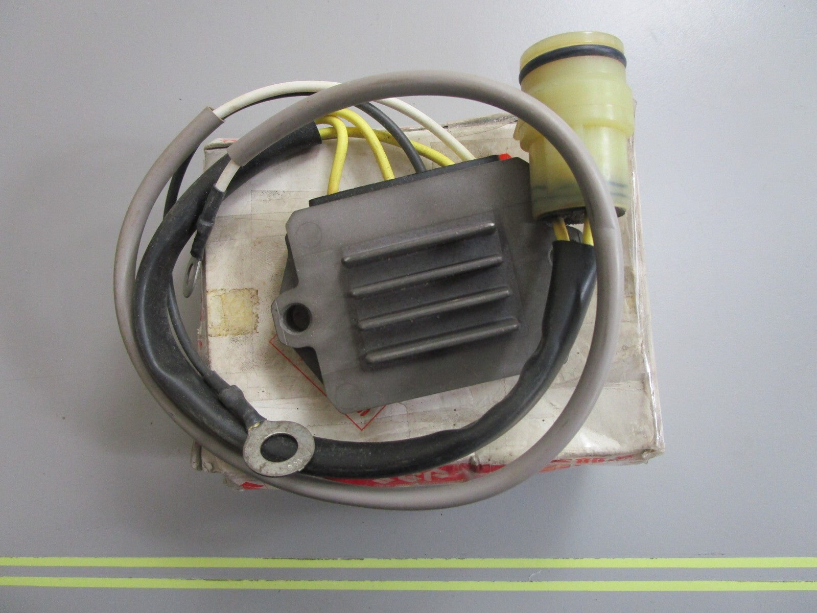 *NEW OEM* 0820 Suzuki Rectifier & Regulator 32800-93J02 32800-93J03