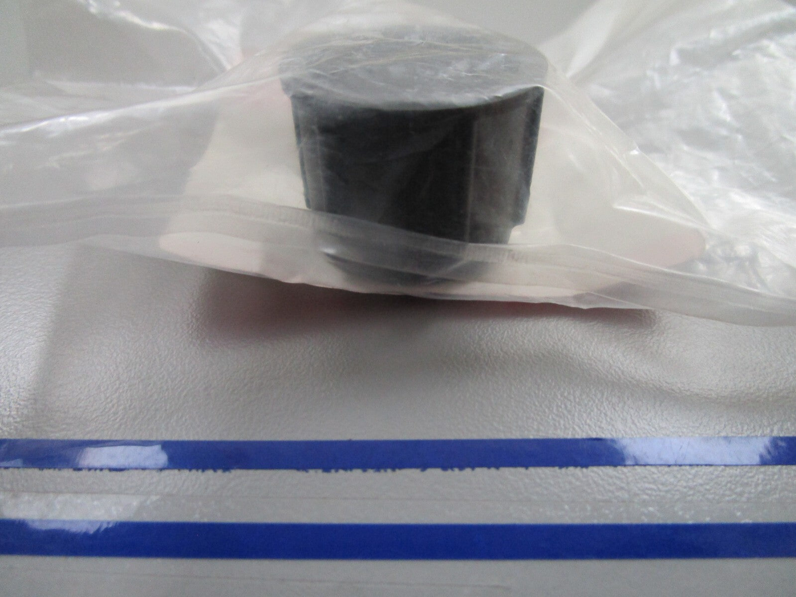 *NEW OEM* 0810 Suzuki Cap Bracket 41151-94500