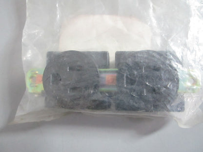 NEW OEM 32330-877-000 Honda Receptacle 0820