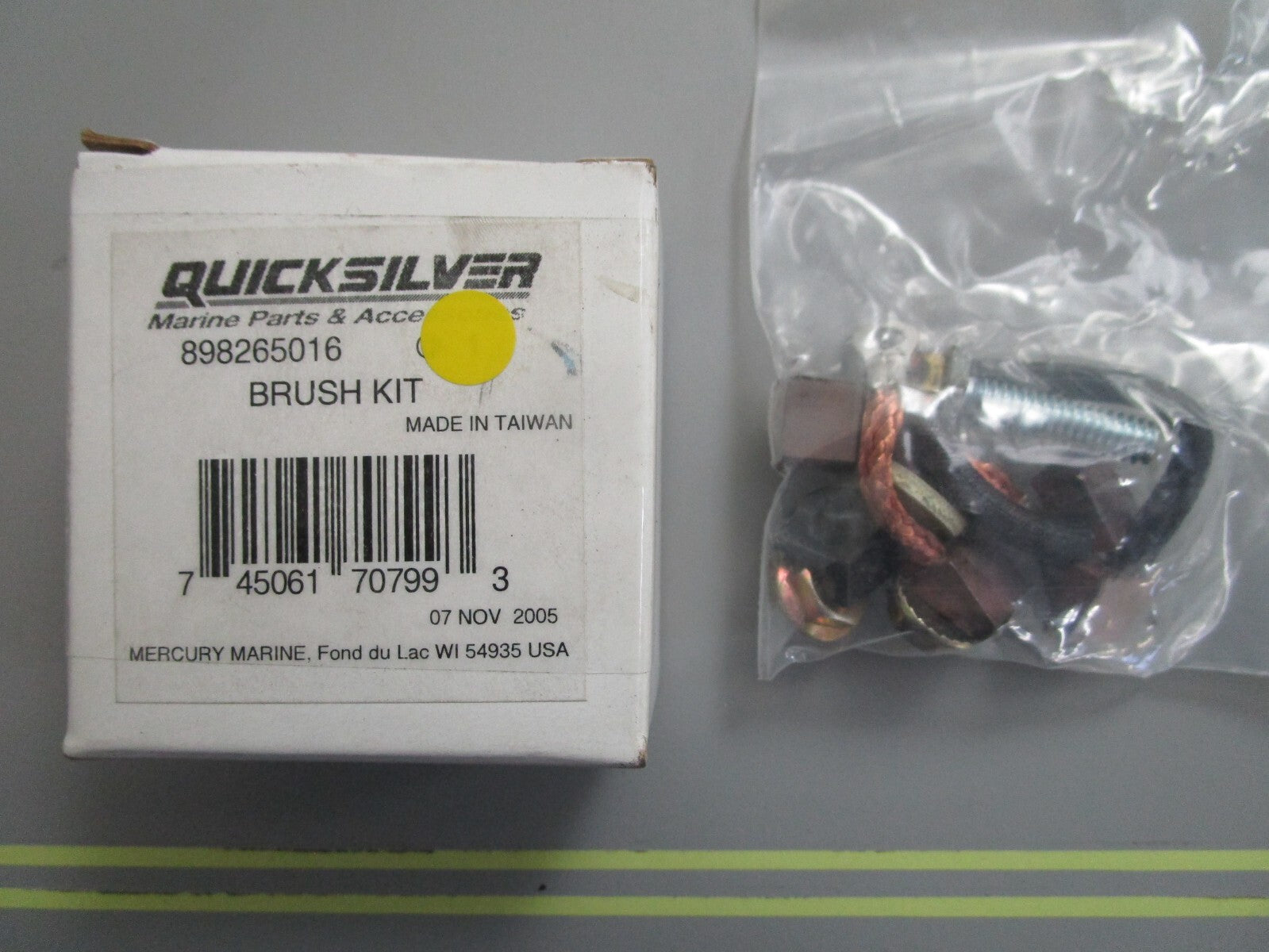 *NEW OEM* 0820 Mercury Quicksilver Brush Kit 898265016
