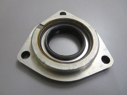 *NEW OEM* 0810 OMC Johnson Evinrude Retainer & Seal 980478 990806