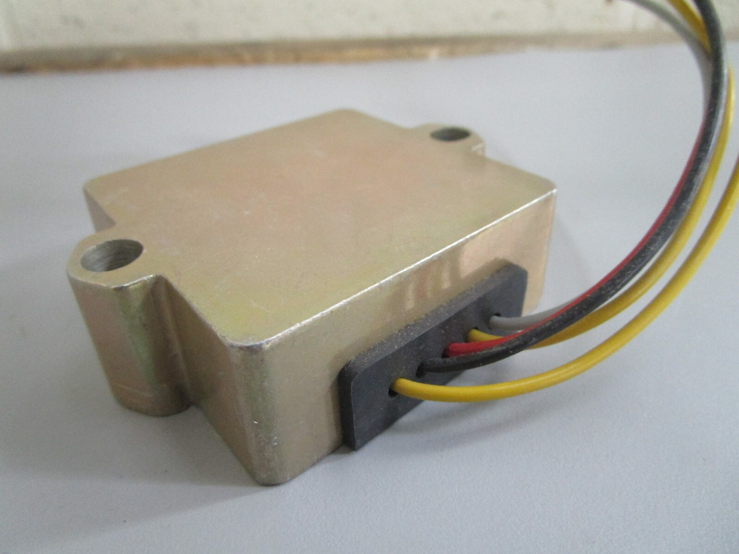 *NEW OEM* 0820 Mercury Quicksilver Voltage Regulator 883071A1