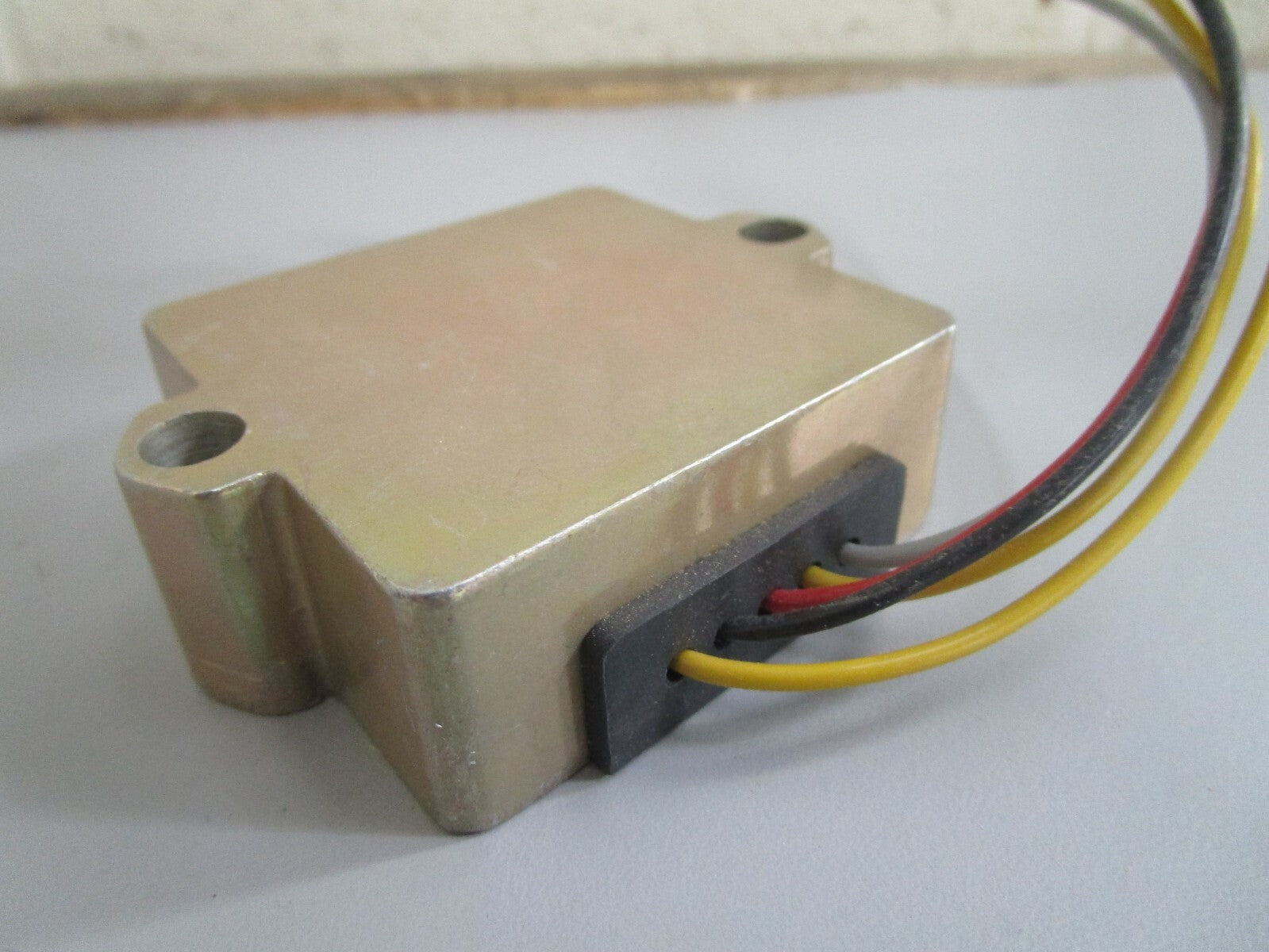 *NEW OEM* 0820 Mercury Quicksilver Voltage Regulator 883071A1