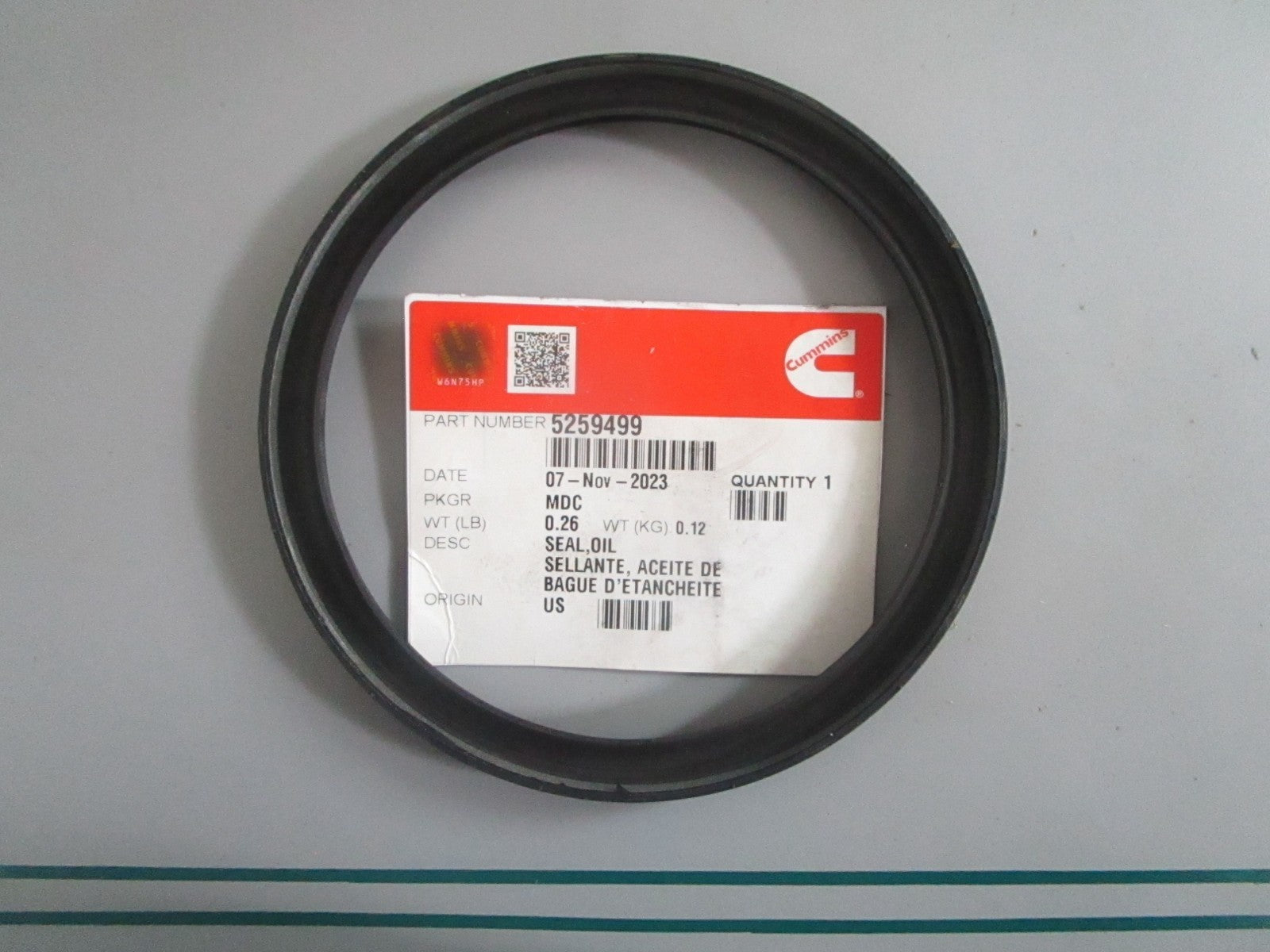 NEW OEM 5259499 Cummins Oil Seal 0820