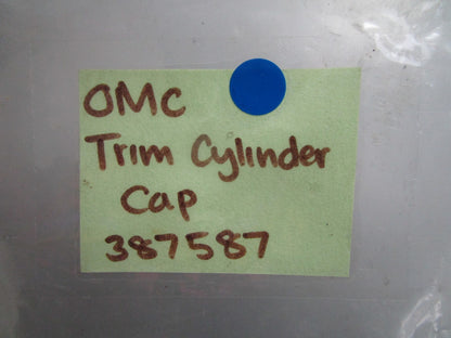 *NEW OEM* 0820 OMC Johnson Evinrude Trim Cylinder Cap 387587 0387587