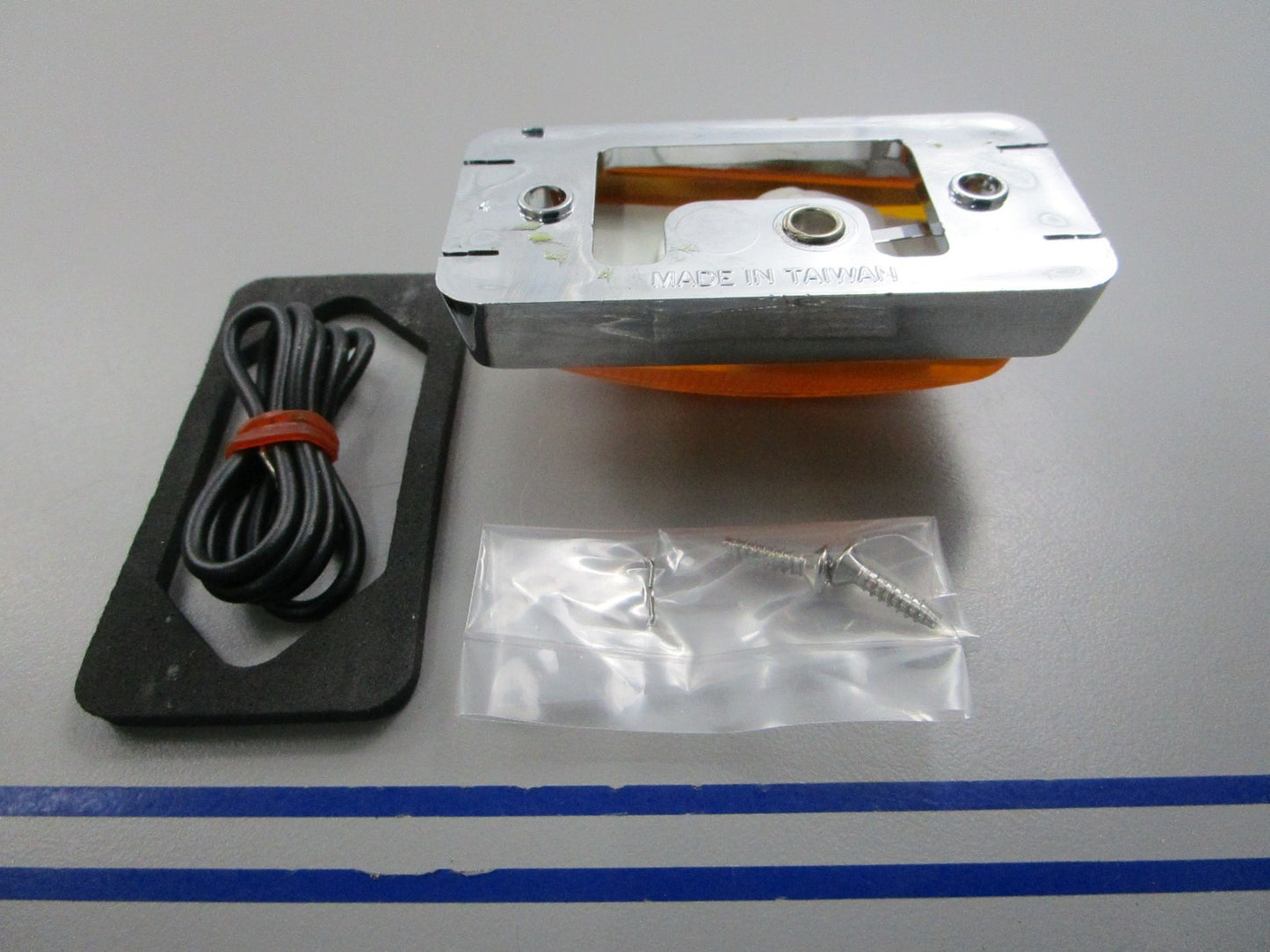 NEW 52541 Seachoice Marker Light 0810