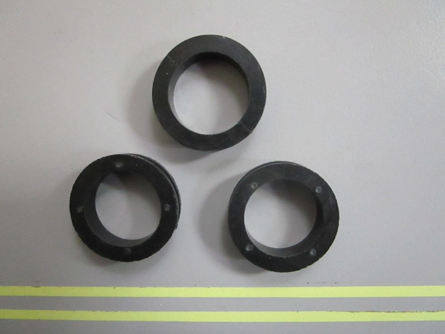 *NEW OEM* (LOT OF 3) 0810 Mercury Quicksilver Grommet 25-64872