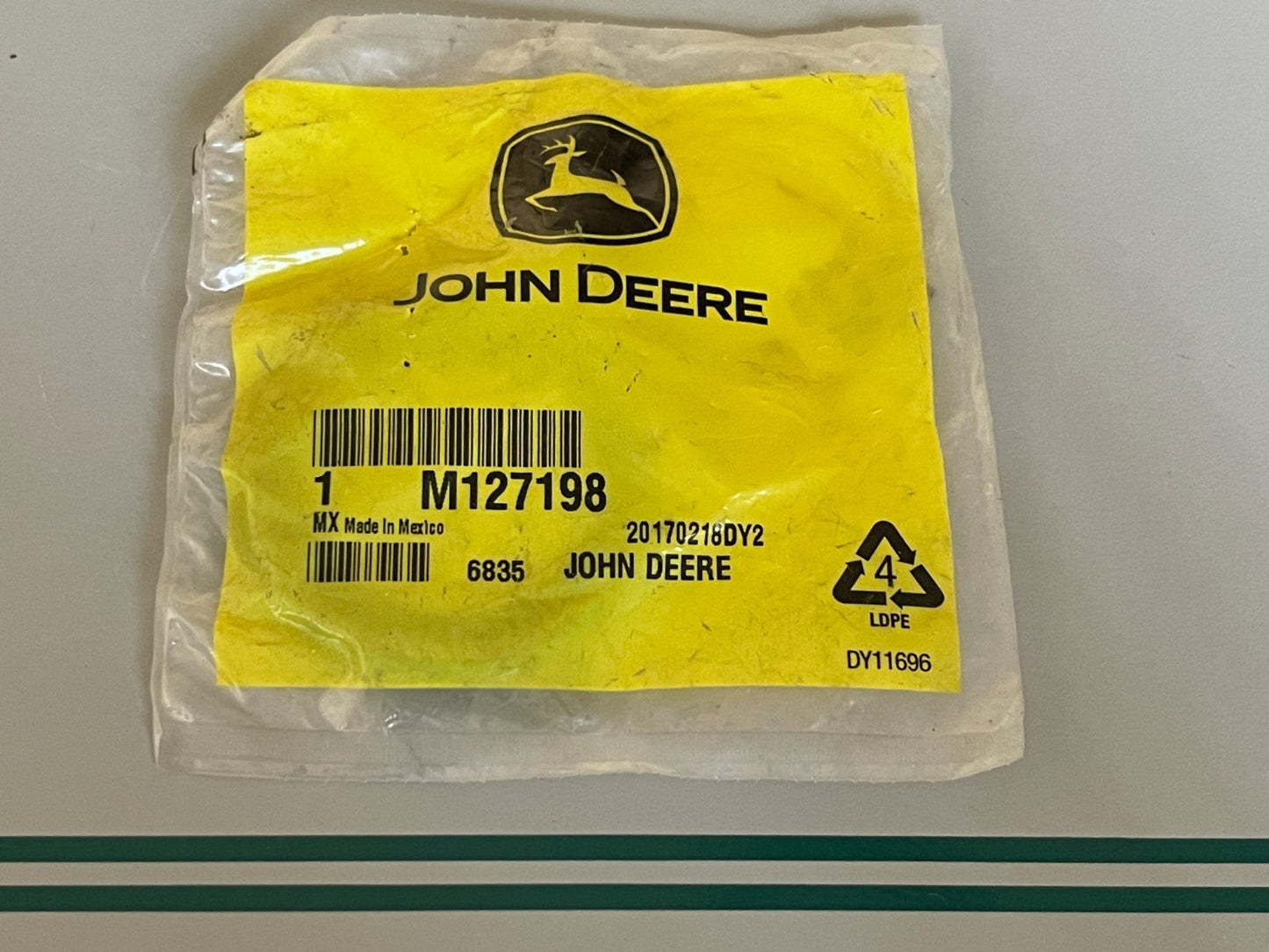 John Deere M127198 NEW OEM Spindle Seal X465 X700 Z900 ZTrak Mower NOS 0720