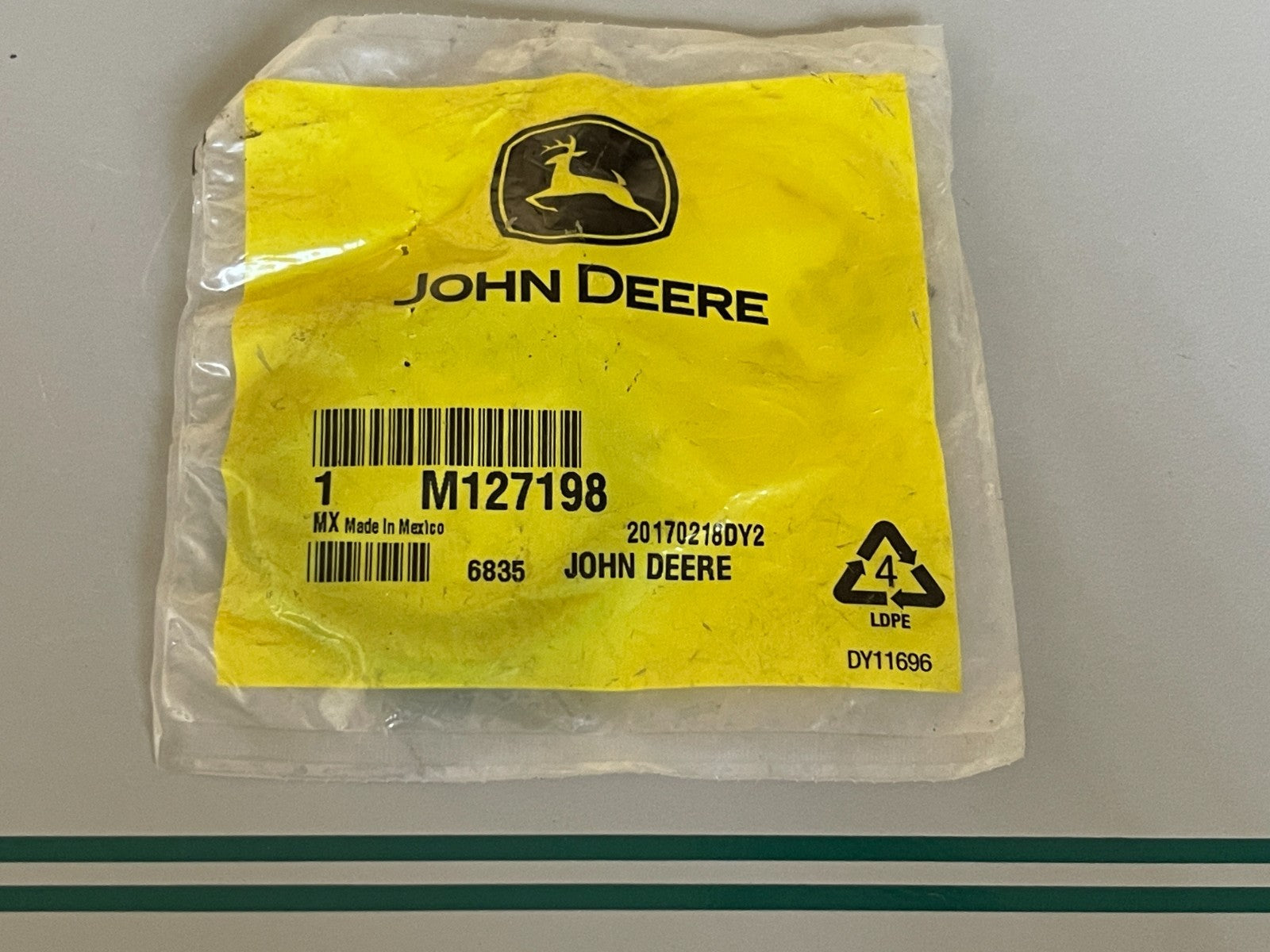 John Deere M127198 NEW OEM Spindle Seal X465 X700 Z900 ZTrak Mower NOS 0720