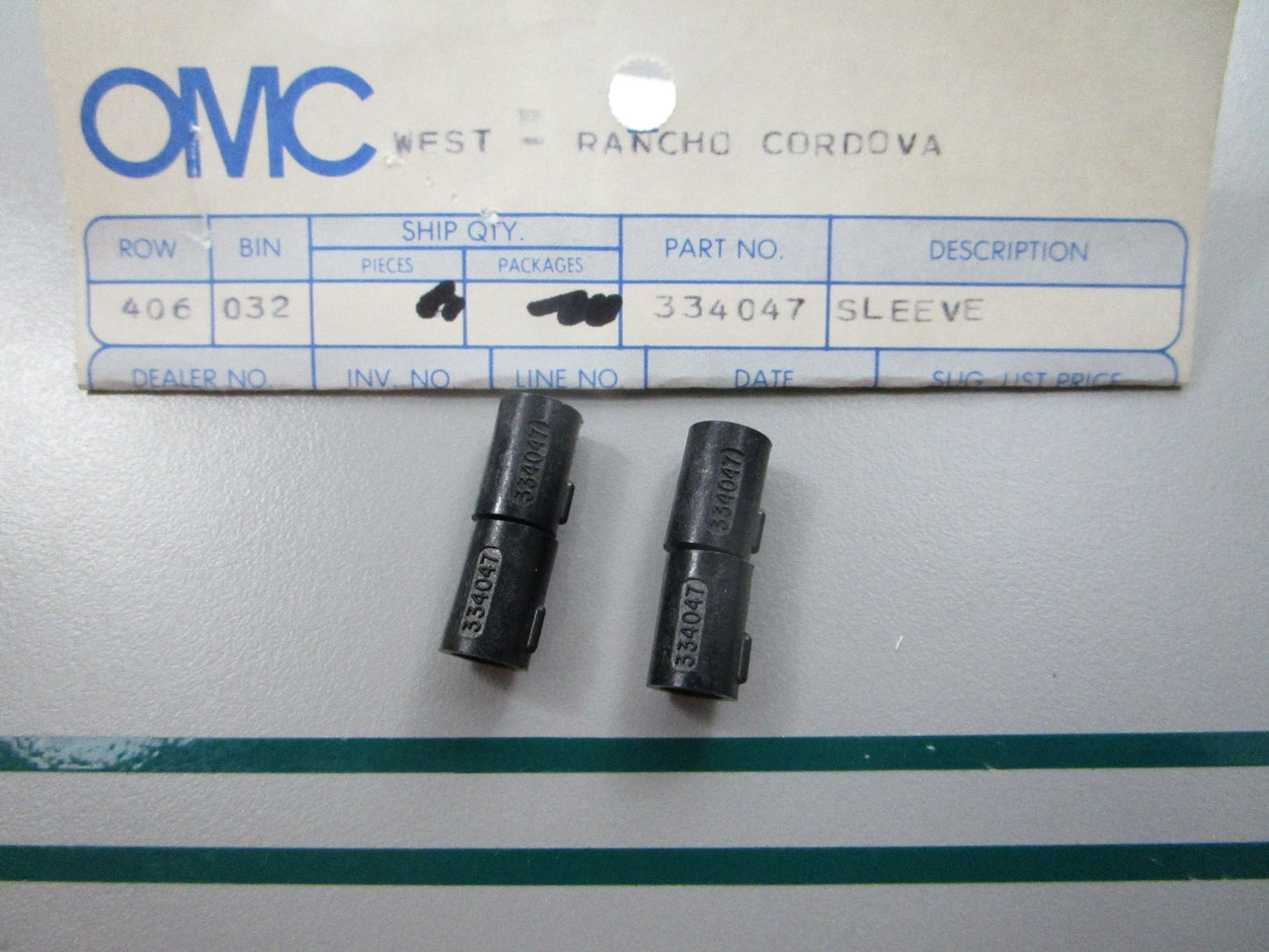 NEW OEM (LOT OF 2) 334047 0334047 OMC Johnson Evinrude Sleeve 0810