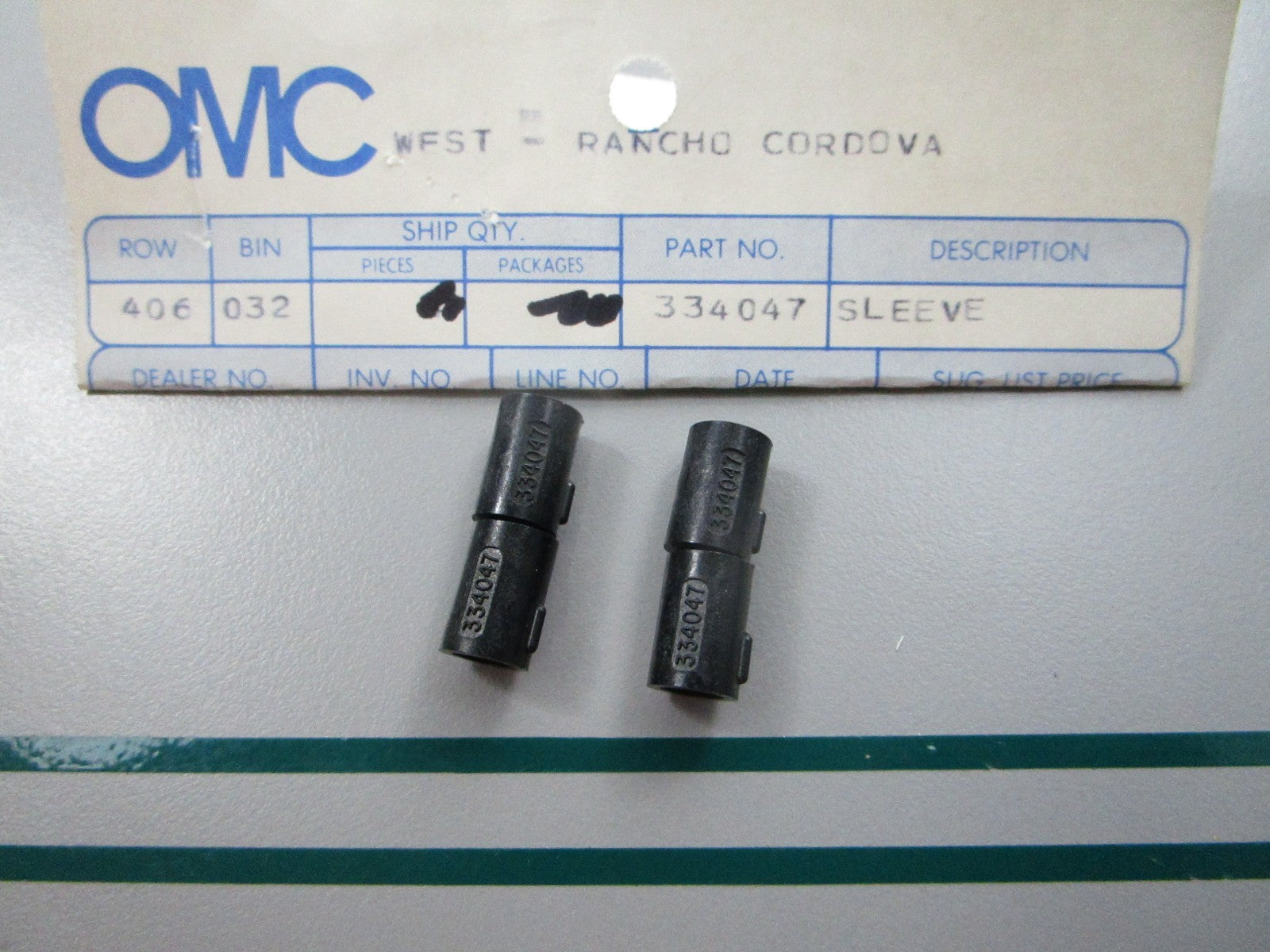 NEW OEM (LOT OF 2) 334047 0334047 OMC Johnson Evinrude Sleeve 0810