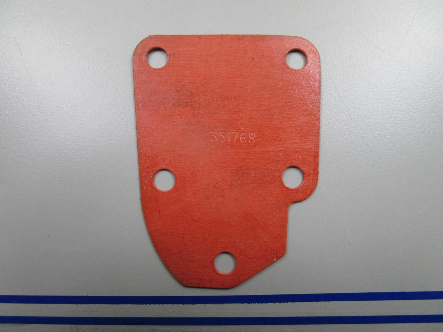 *NEW OEM* 0810 OMC Johnson Evinrude Gasket 351768 0351768