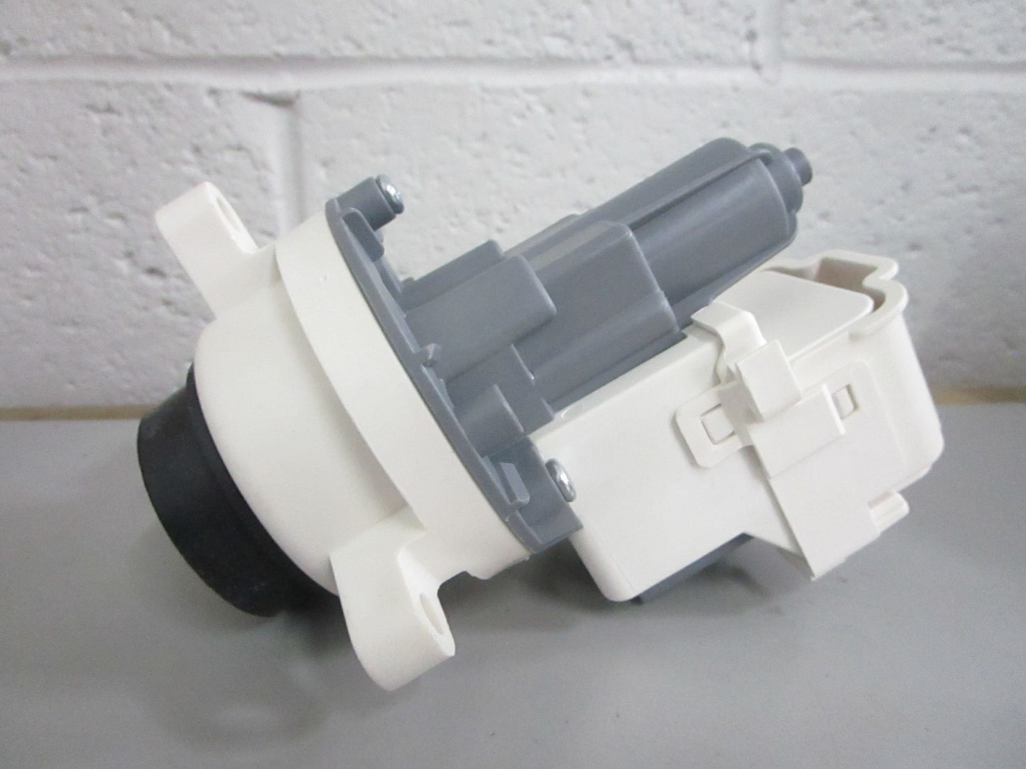 *NEW OEM* 0820 Whirlpool Water Pump W11399437