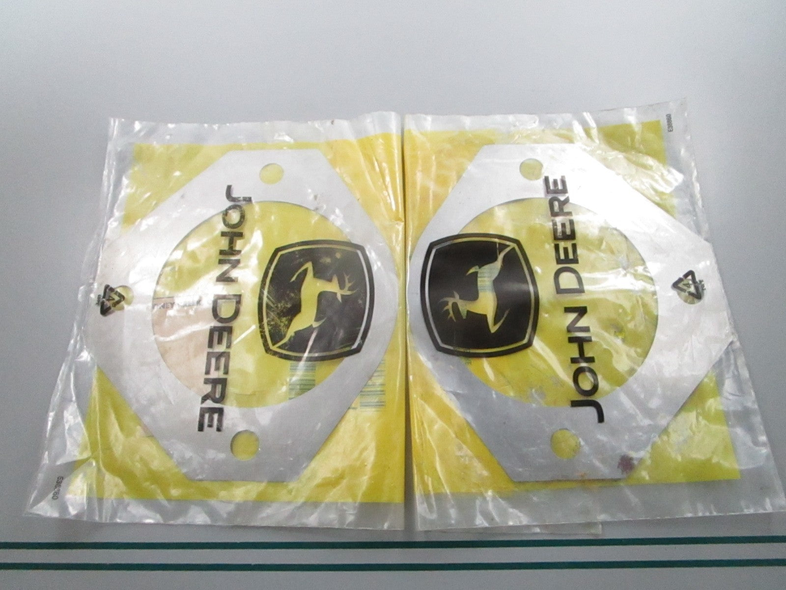 NEW OEM (LOT OF 2) T121378 John Deere Shim 0810