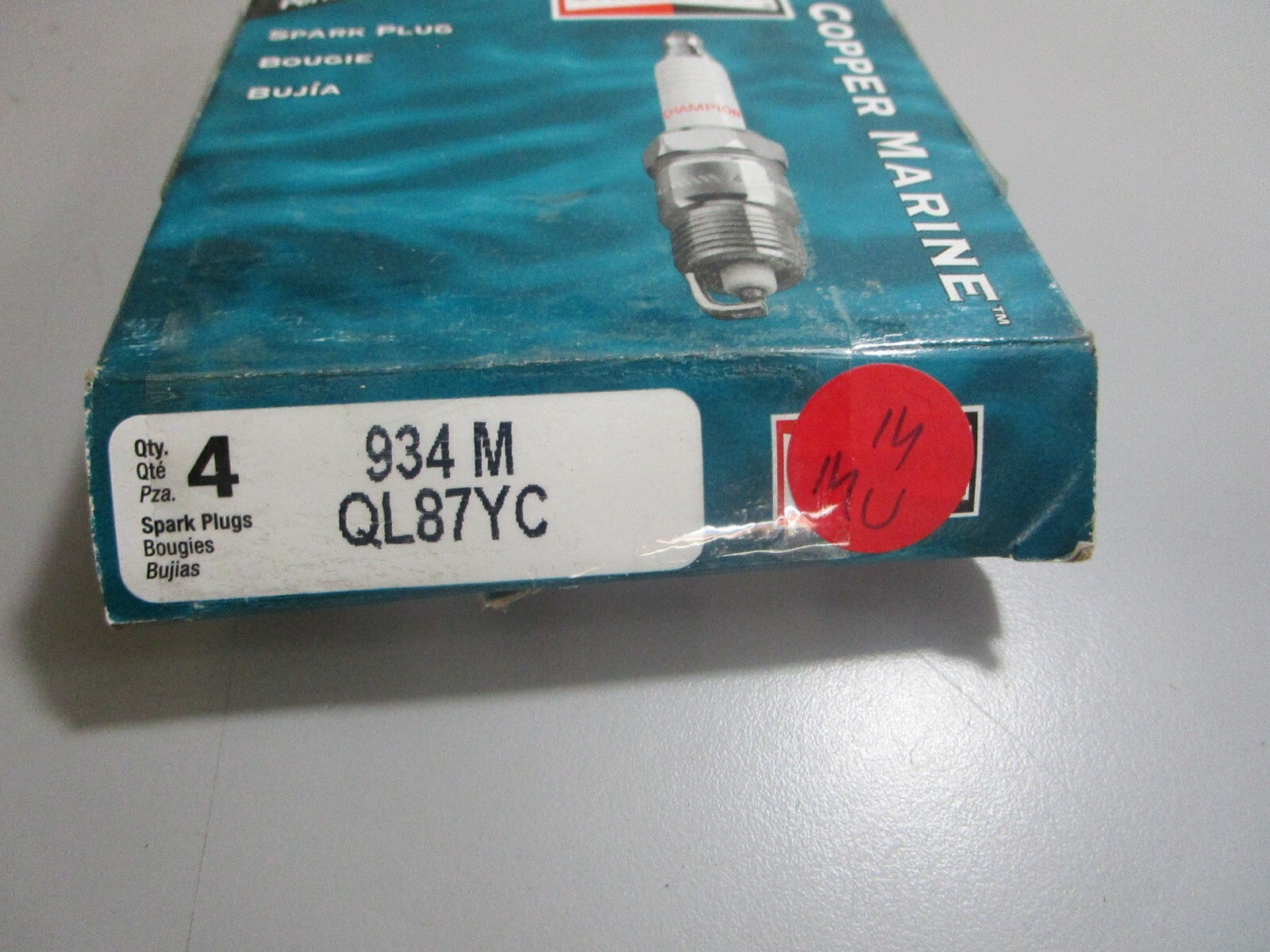 *NEW OEM* (LOT OF 4) 0720 Champion Spark Plugs QL87YC