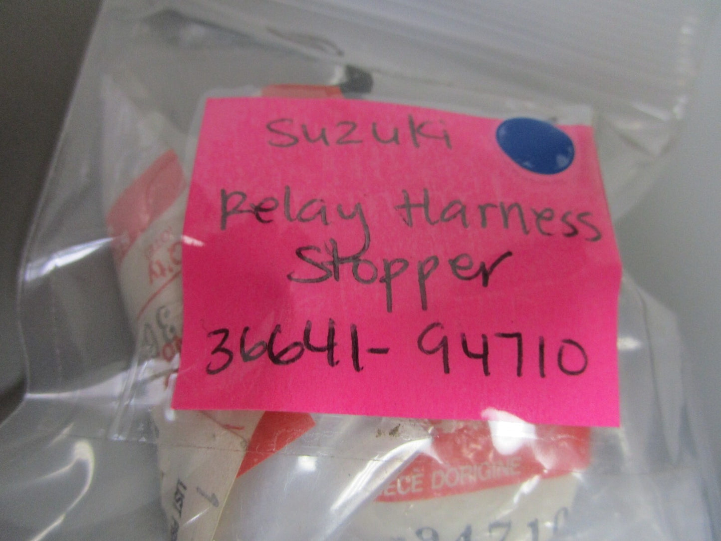 *NEW OEM* 0810 Suzuki Relay Harness Stopper 36641-94710