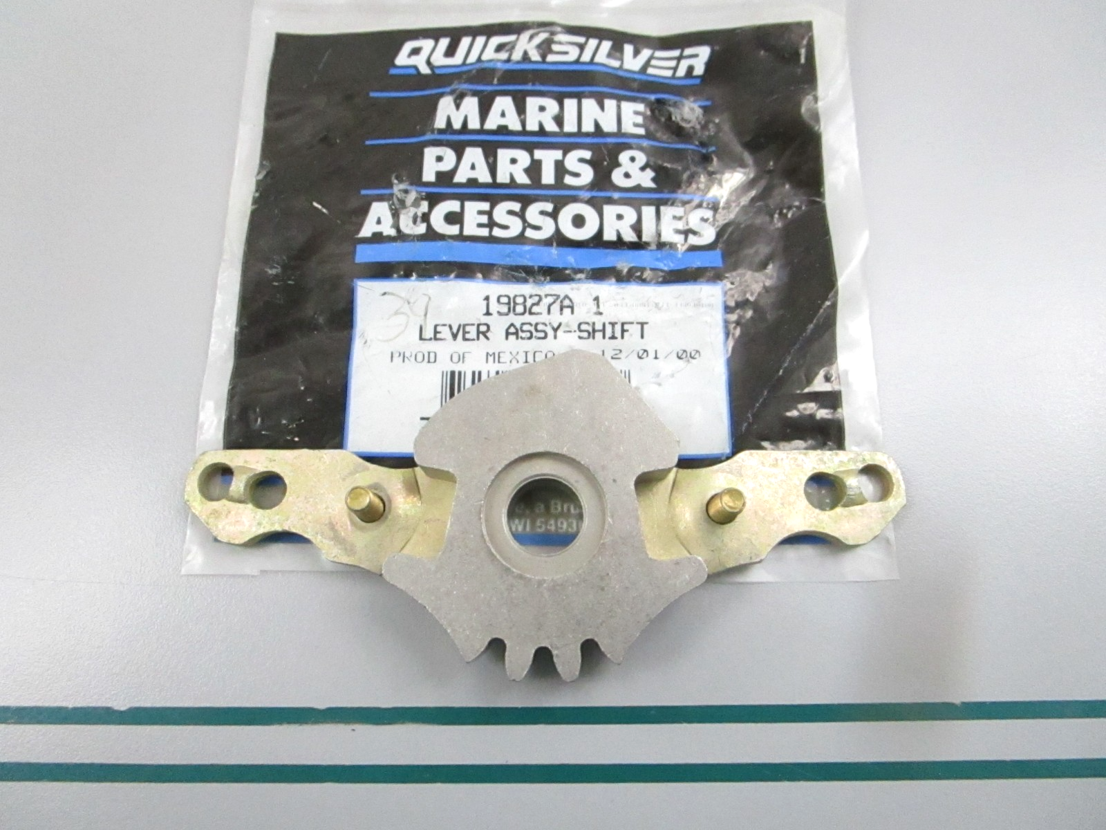 NEW OEM 19827A1 Mercury Quicksilver Shift Lever & Pinion 0810