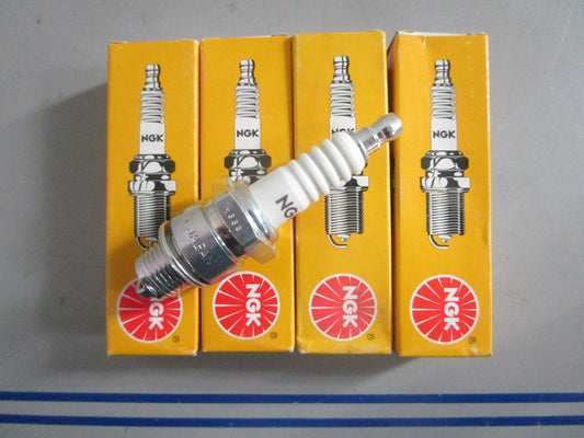 NEW OEM (LOT OF 4) B6HS-10 NGK Spark Plug 0820