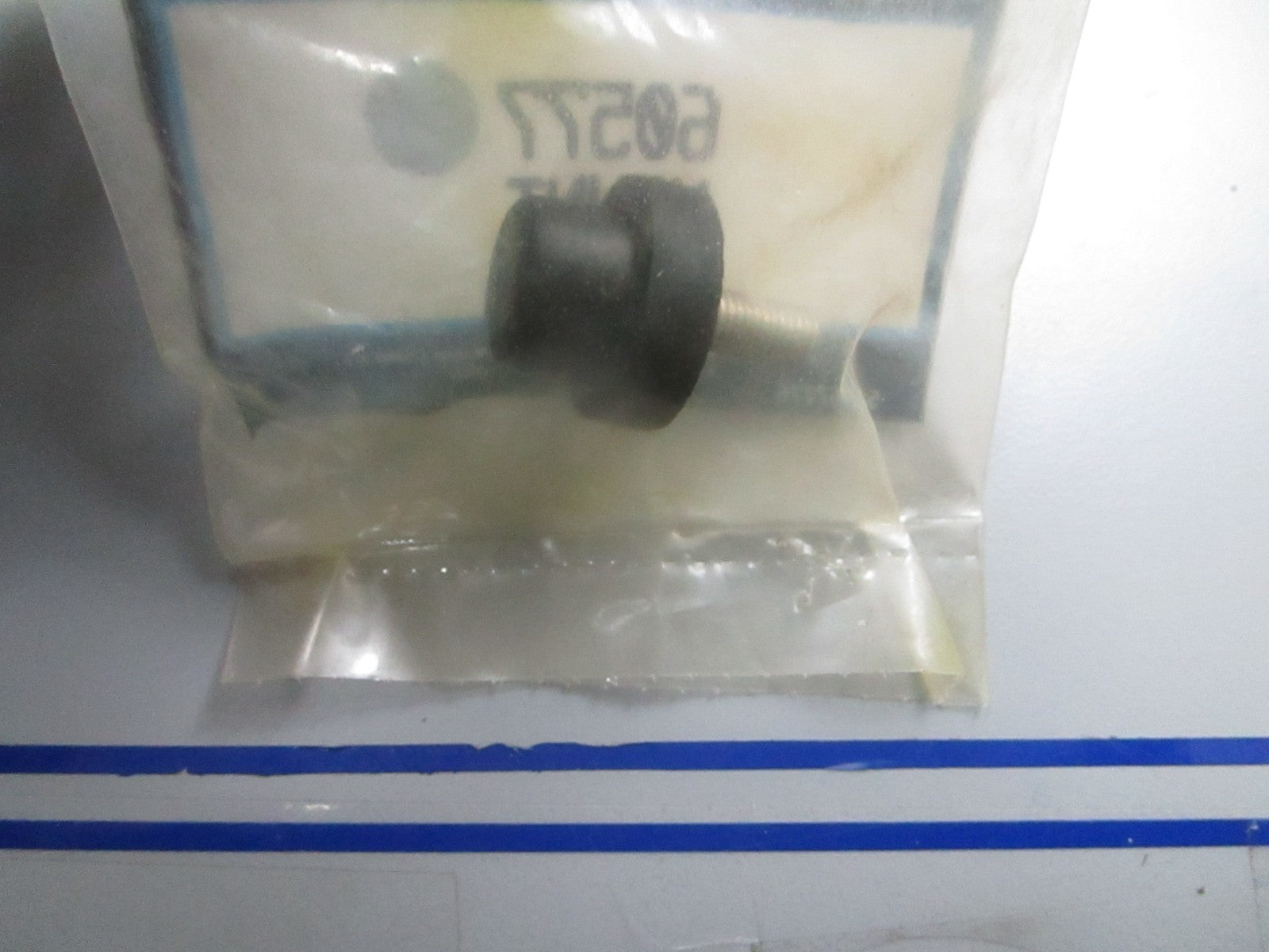 *NEW OEM* 0810 Mercury Quicksilver Mount 60577