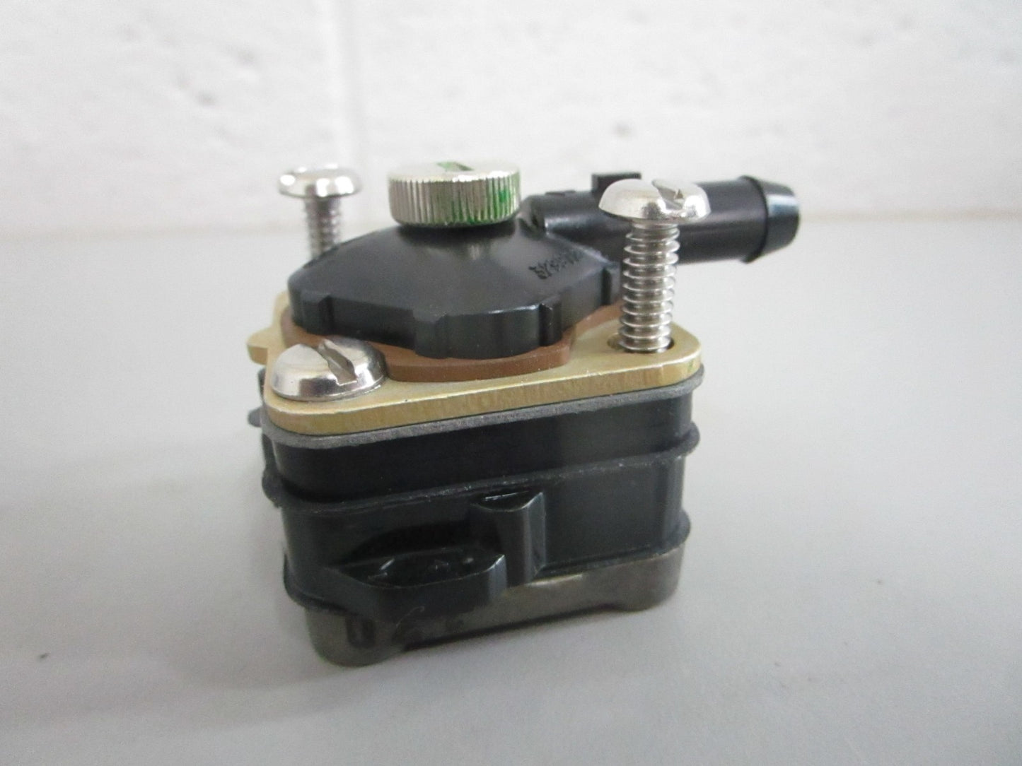*NEW OEM* 0820 OMC Johnson Evinrude Fuel Pump Assy 388833 0388833