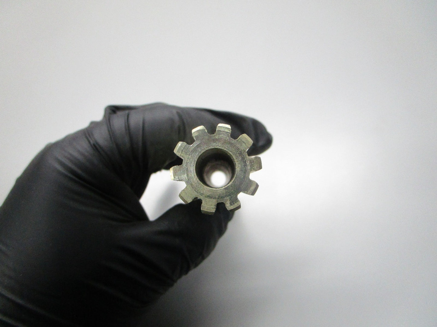 NEW OEM 31221 Mercury Quicksilver Pinion 0810