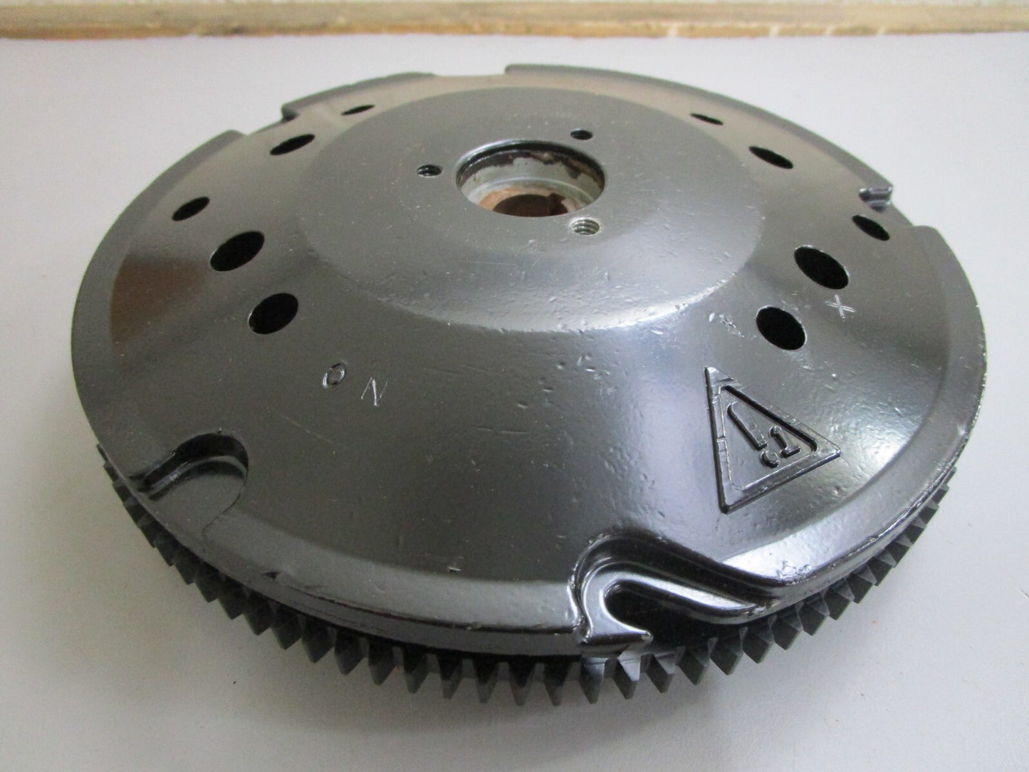 *NEW OEM* 0820 OMC Johnson Evinrude Flywheel 583915 0583915