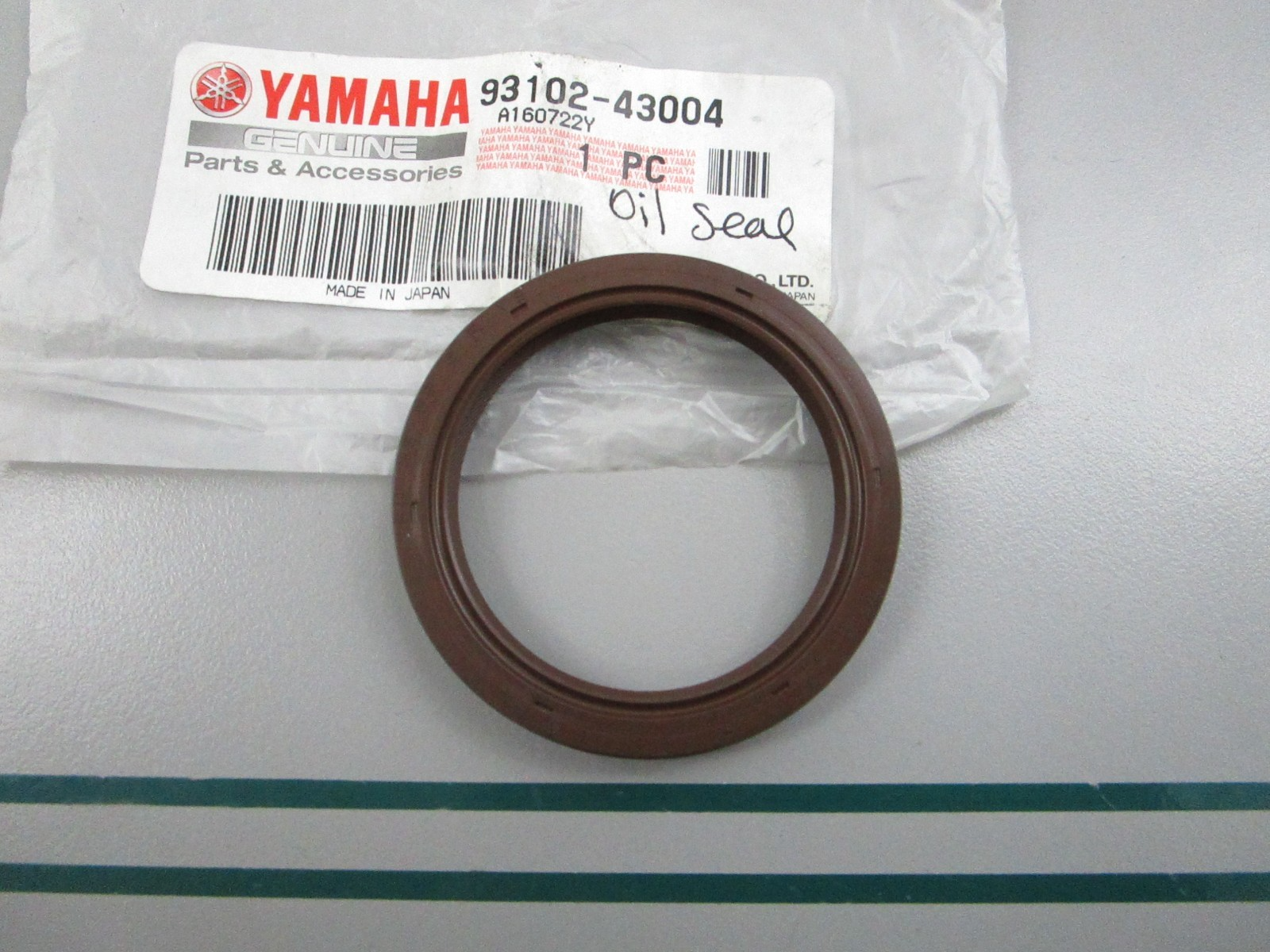 NEW OEM 93102-43004-00 Yamaha Oil Seal 0810