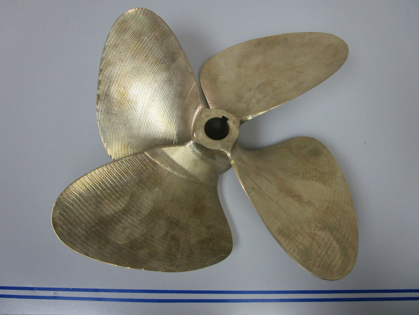 NEW 635103 Michigan Wheel 1⅛ SAE 4 Blade 13 x 13 Nibral Propeller 0720