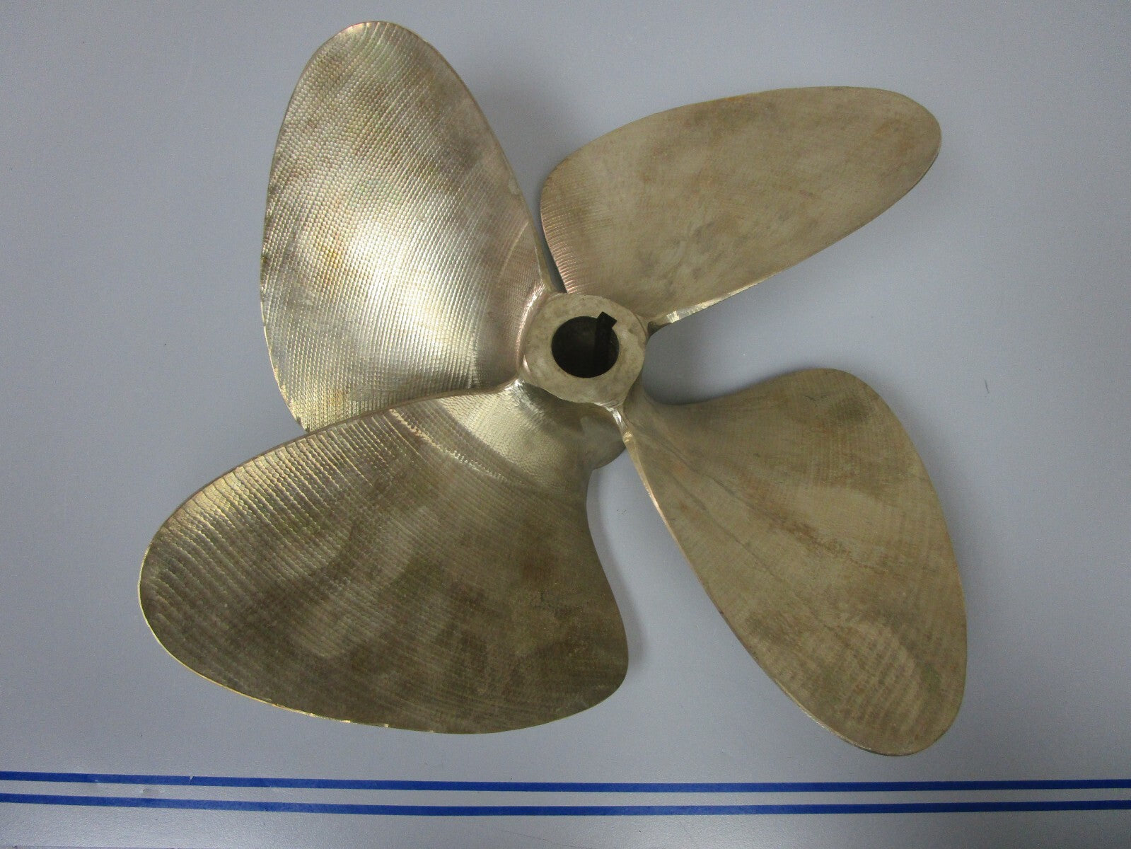NEW 635103 Michigan Wheel 1⅛ SAE 4 Blade 13 x 13 Nibral Propeller 0720