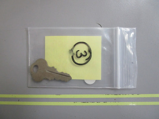 *NEW OEM* 0810 OMC Johnson Evinrude Ignition Key KF90 501605 0501605