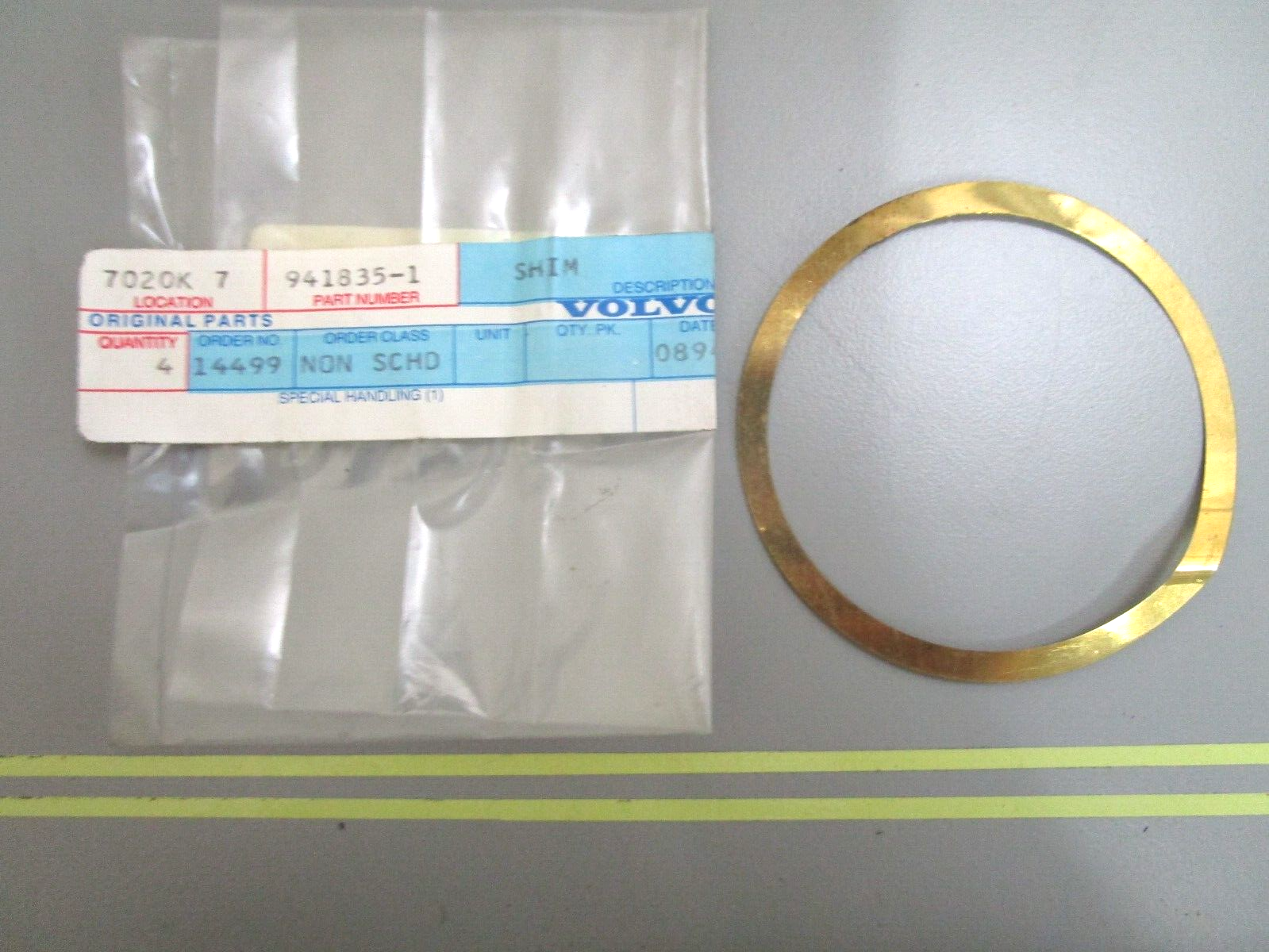 *NEW OEM* 0750 Volvo Penta SHIM 941835