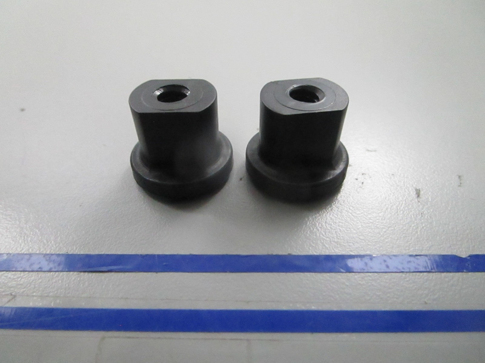 *NEW OEM* (LOT OF 2) 0810 OMC Johnson Evinrude Tilt Lock Knob 332903 0332903