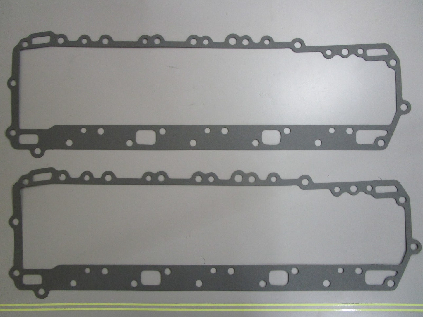 *NEW* (LOT OF 2) 0810 Sierra Gasket 18-2574 Replaces: Mercury 27-85495-2