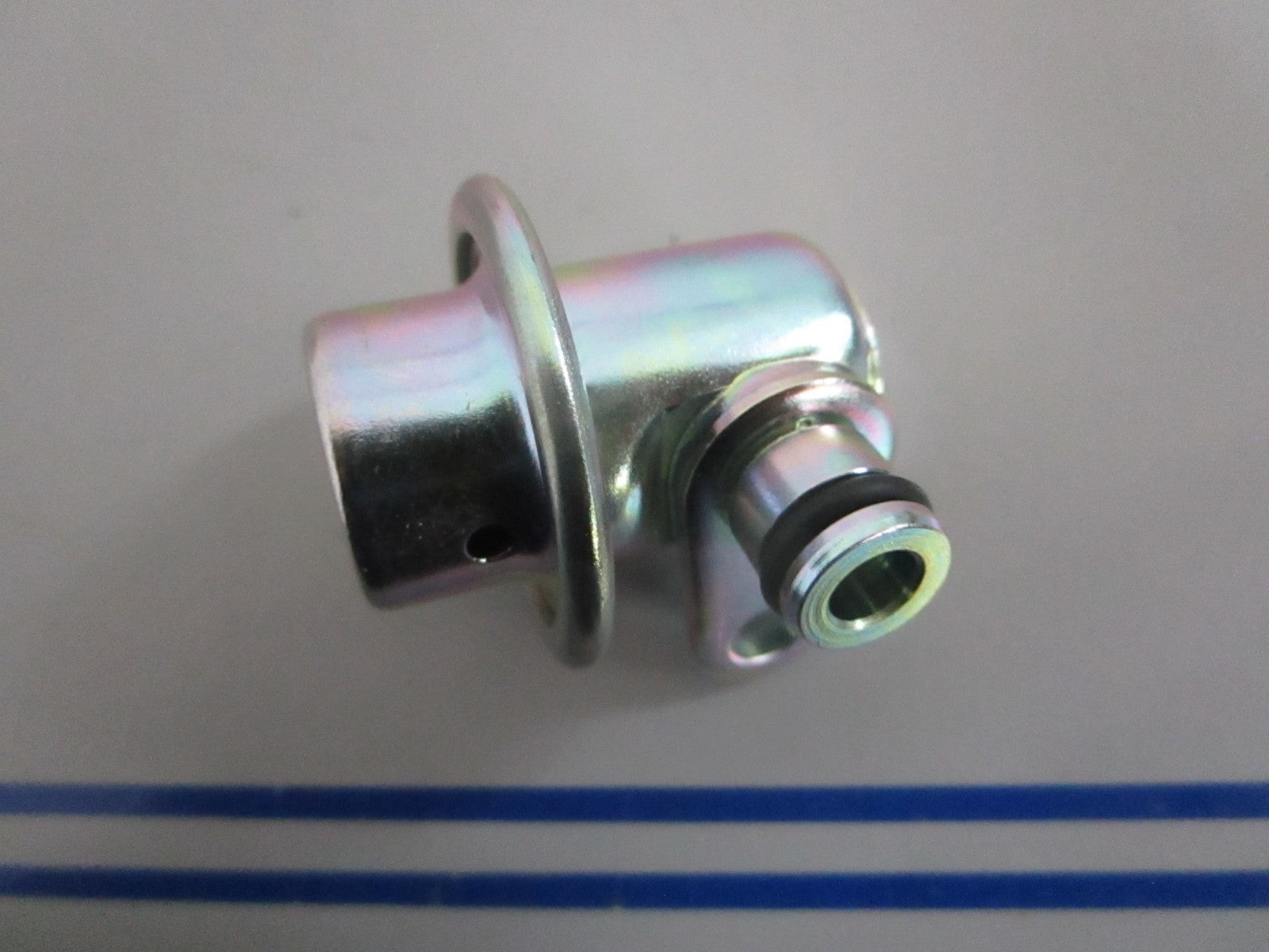 *NEW OEM* 0820 Suzuki Fuel Regulator 15760-93J01