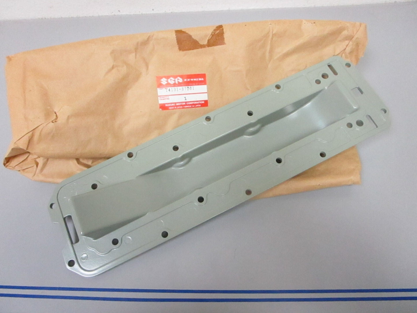 *NEW OEM* 0720 Suzuki 150 175 200 225 hp Exhaust Plate 14131-87D01