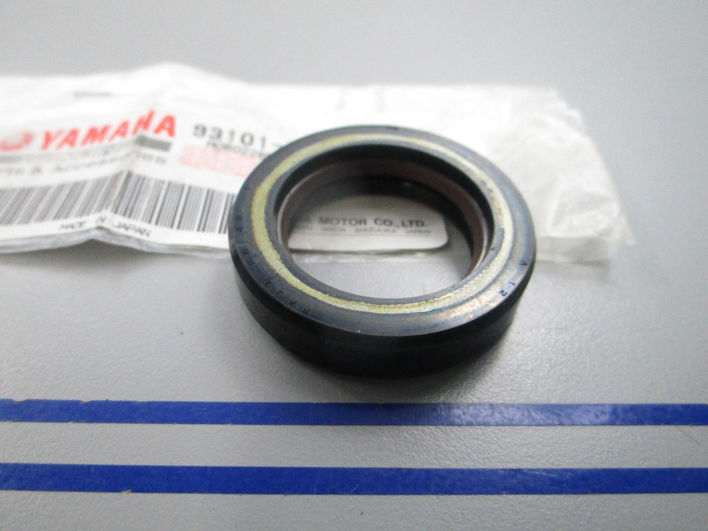 NEW OEM 93101-28M66-00 Yamaha Oil Seal 0810