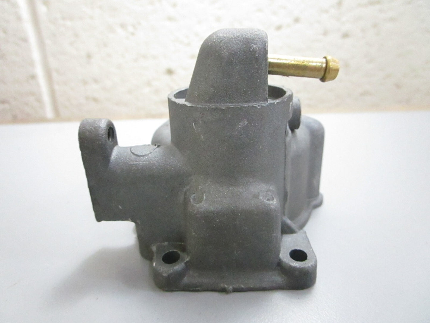 *NEW OEM* 0820 OMC Johnson Evinrude Carburetor Bowl 377785 0377785