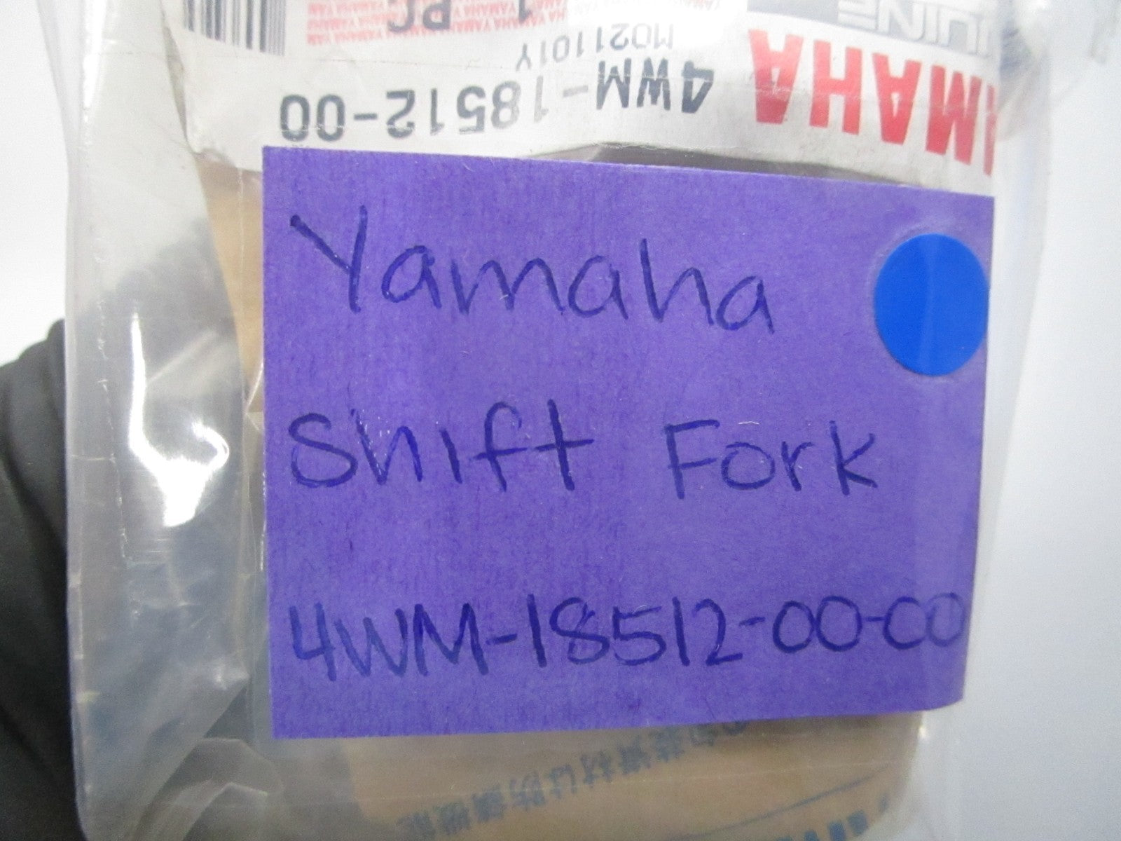 NEW OEM 4WM-18512-00-00 Yamaha Shift Fork 0810