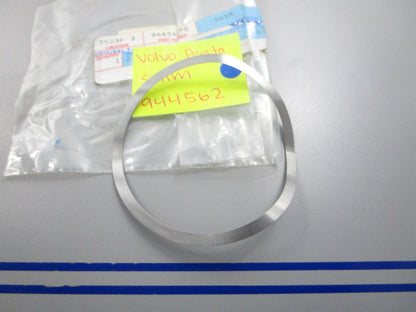 NEW OEM 944562 Volvo Penta Shim 0810