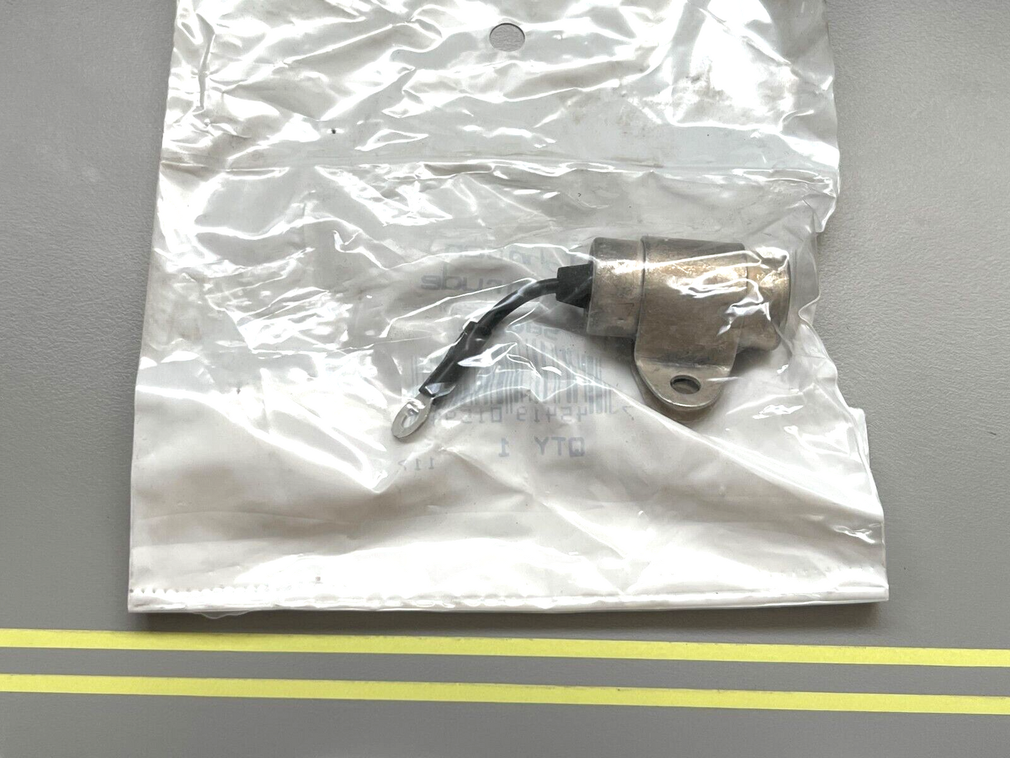 *NEW OEM* 0750 OMC Johnson Evinrude CONDENSER 580256 0580256