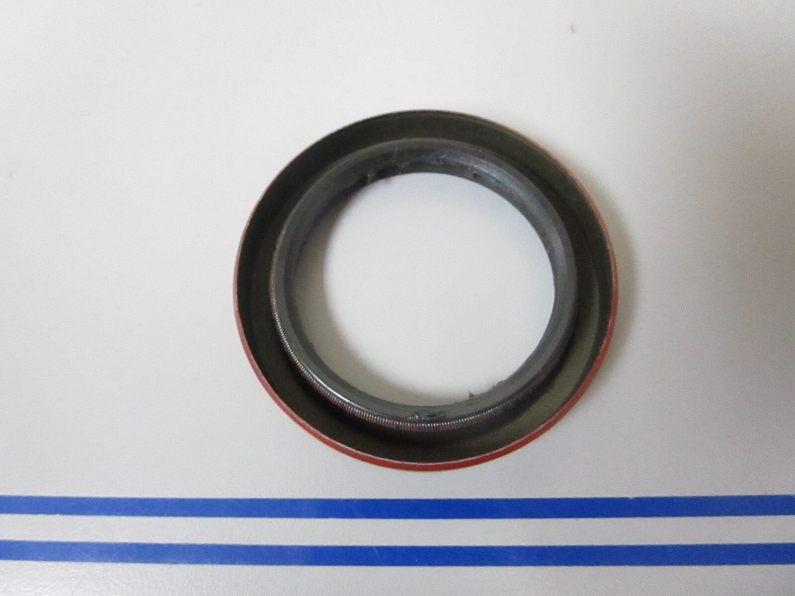 *NEW OEM* 0810 OMC Johnson Evinrude Seal 3853341