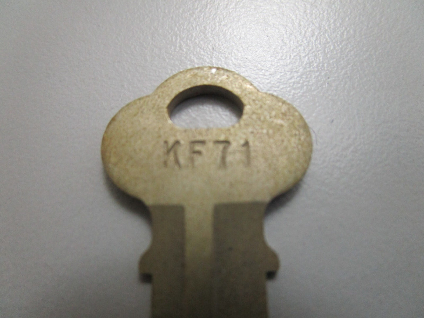 *NEW OEM* 0810 OMC Johnson Evinrude Ignition Key KF71 501586 0501586