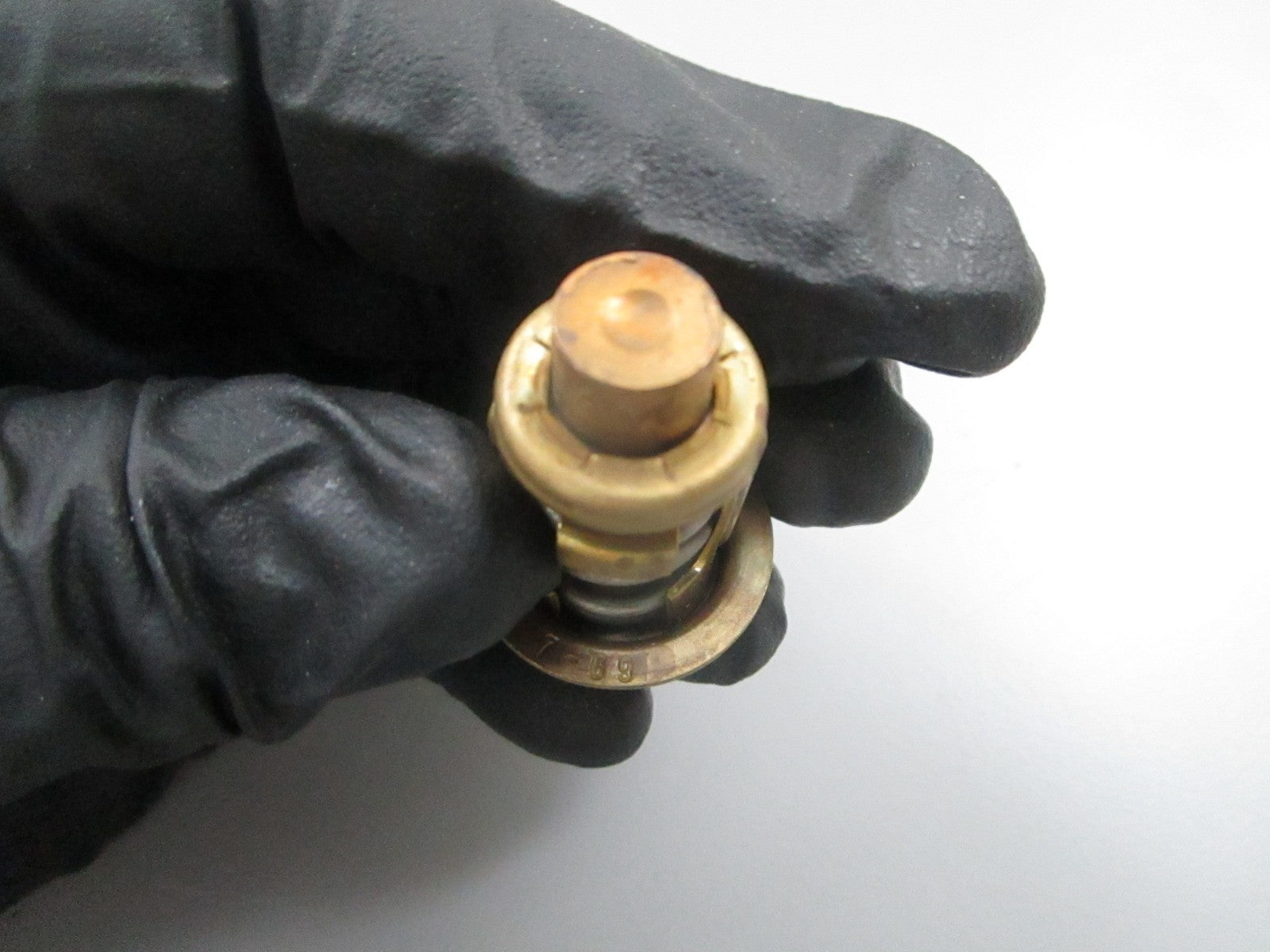 *NEW OEM* 0810 OMC Johnson Evinrude Thermostat 384444 0384444