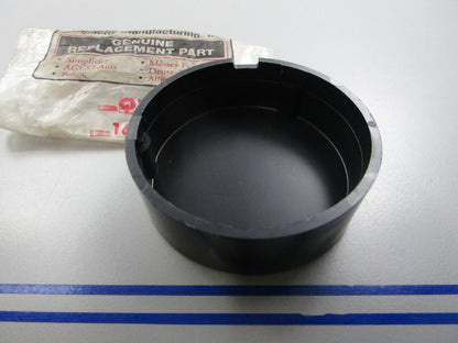 *NEW OEM* 0810 Simplicity Hub Cap 1676519