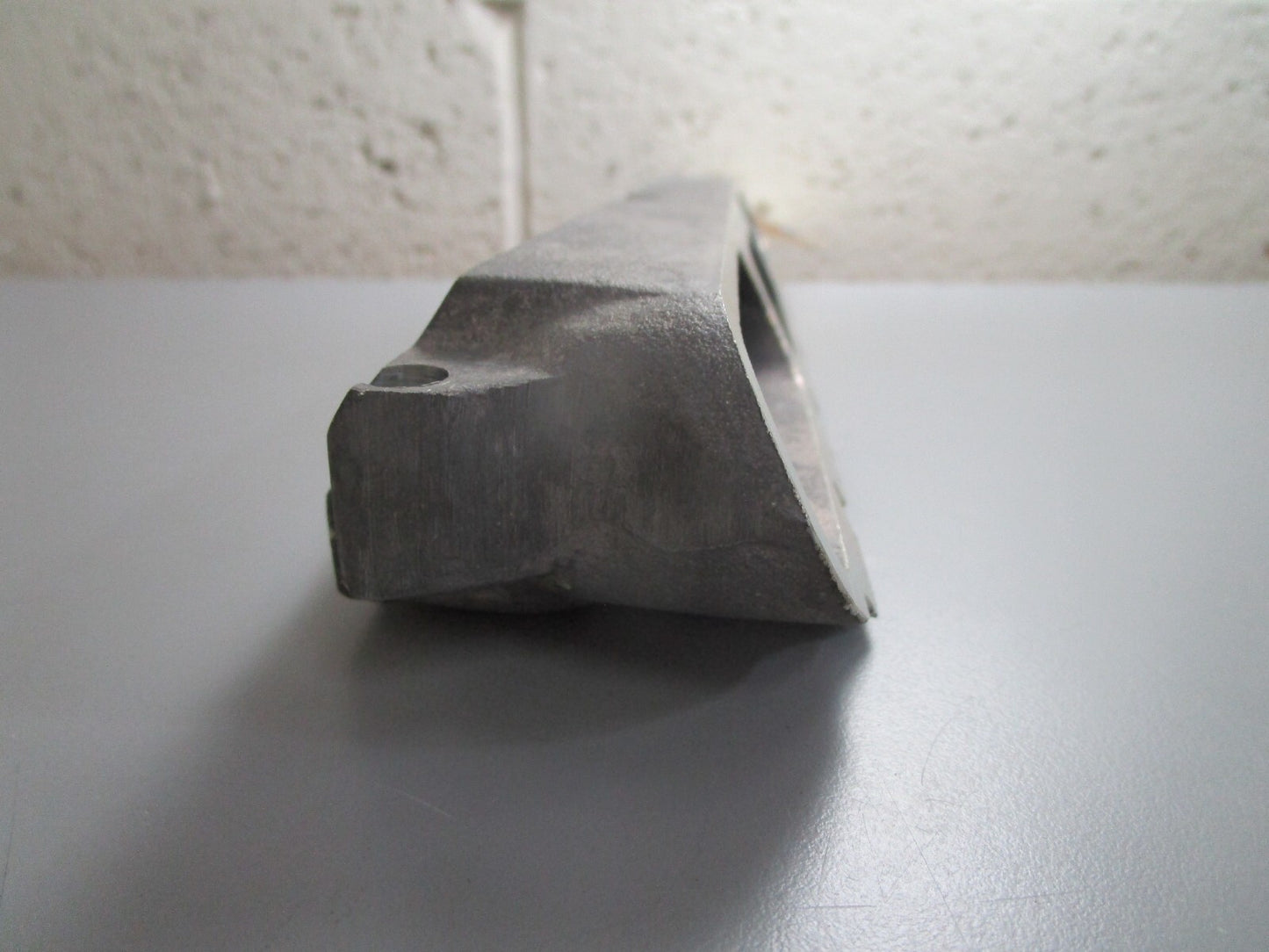 *NEW OEM* 0820 OMC Johnson Evinrude Filler Block 329775 0329775