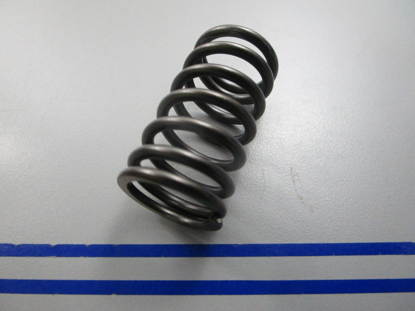 NEW OEM 4WM-12114-00-00 Yamaha Outer Valve Spring 0810