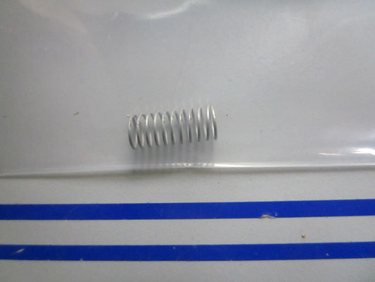 *NEW OEM* 0810 OMC Johnson Evinrude Spring 511986 0511986