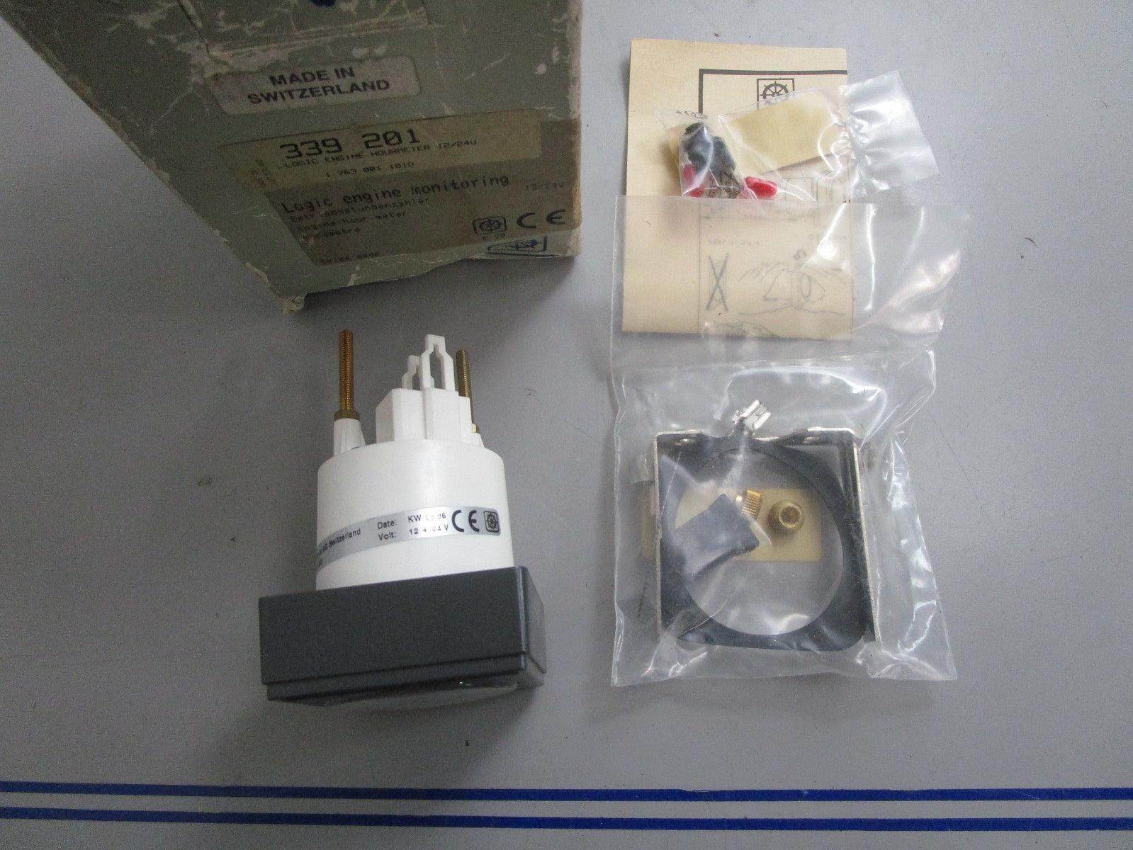 *NEW OEM* 0820 VDO 12/24V Hourmeter 339-201