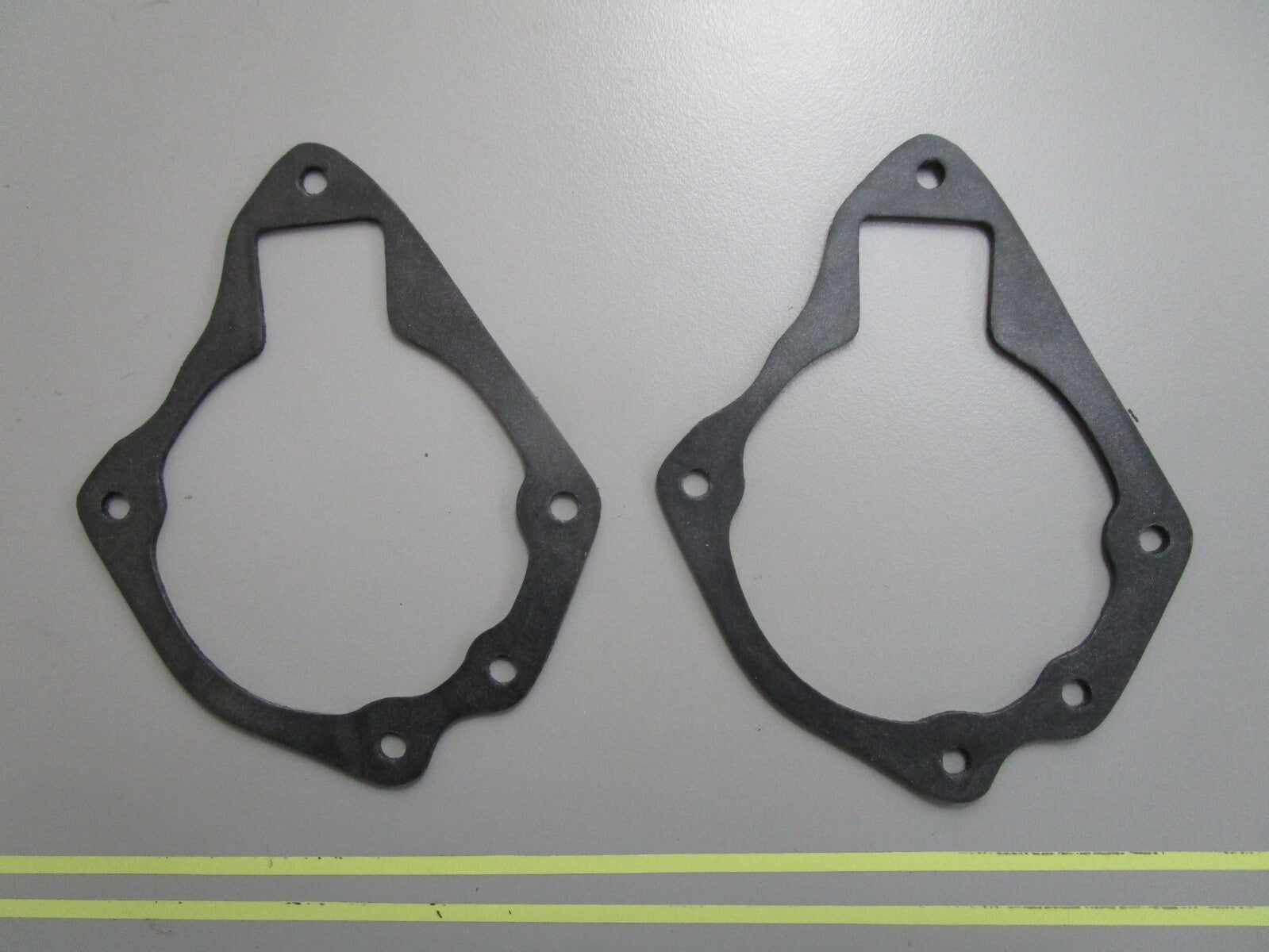 *NEW OEM* (LOT OF 2) 0810 OMC Johnson Evinrude Gasket 303750 0303750