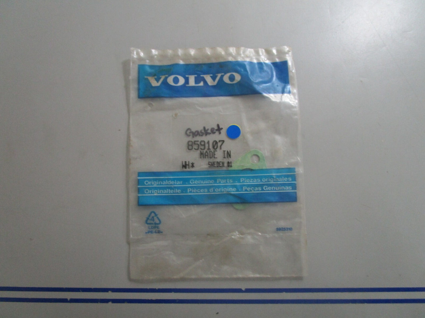 *NEW OEM* 0810 Volvo Penta Gasket 859107